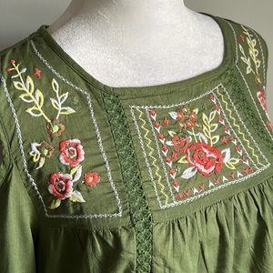 New Weekend Boutique Cold Shoulder Boho Embroidered Long Sleeve Blouse